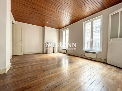 Nestenn - Paris 7 - Une piece - Cave 26.05 m2