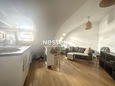 Exclusivite - Paris 8eme - F2 de 17.16m2 loi carrez - Dernier etage