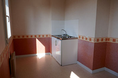 STUDIO LOUDEAC - 1 piece - 16 m2 - En centre ville