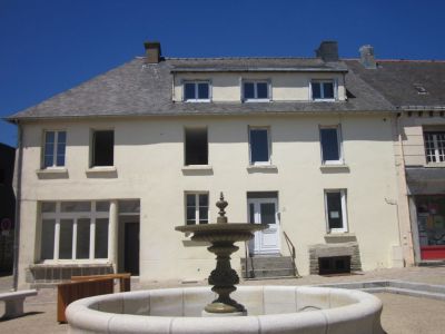 IMMEUBLE 2 appartements - UZEL
