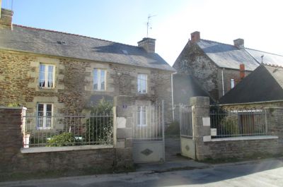 Maison en pierres Treve 9 pieces 125 m2 - Centre bourg