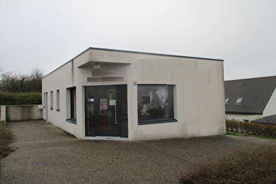 Proche Loudeac - Espace commercial recent de 76 m2 de plain-pied