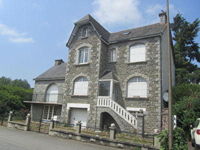 Maison en pierre au centre de la Cheze - 140 m2 - En centre bourg
