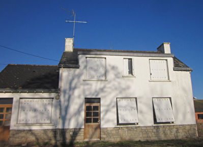 Maison 5 pieces et terrain de 2,5 ha a Brehan