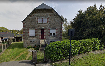 Maison SAINT GONNERY 2 pieces 60 m2 - En centre bourg