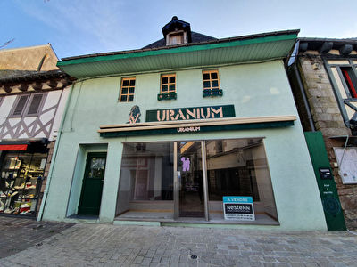 Immeuble , centre Ville de PONTIVY, avec beaucoup de potentiel !