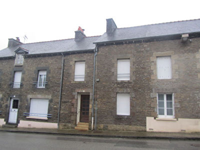 Immeuble 2 logements a Plemet.