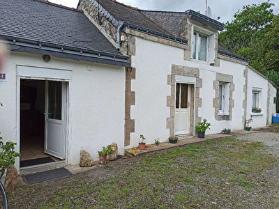 PLUMELIAU BIEUZY maison en campagne sur environ 500 m2 de terrain