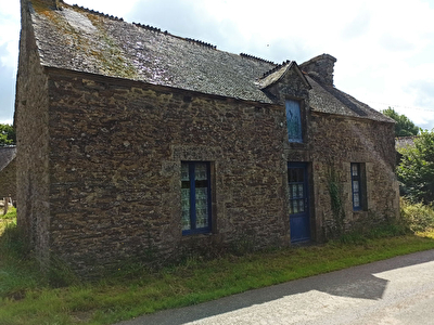GUELTAS - Longere - 440 m2 de terrain - A vos outils !!