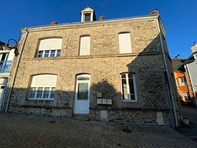 Immeuble Noyal Pontivy 8 pieces 195 m2