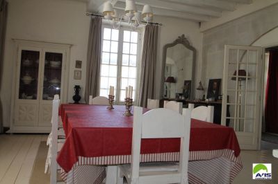 Maison ancienne, centre bourg, 5 chambres, 1290 m2 de terrain