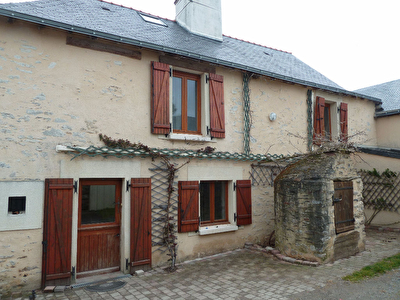 Maison ancienne renovee La Meignanne 3 chambres + bureau!