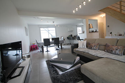 Le Plessis Mace! Maison de 2014, 4 chambres, jardin, garage!
