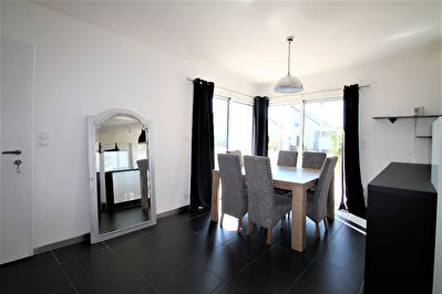 Maison Contemporaine de 2015, 3 chambres, garage!