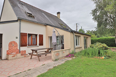 A VENDRE MAISON ECUILLE - 4 CHAMBRES - GARAGE - GRAND JARDIN.