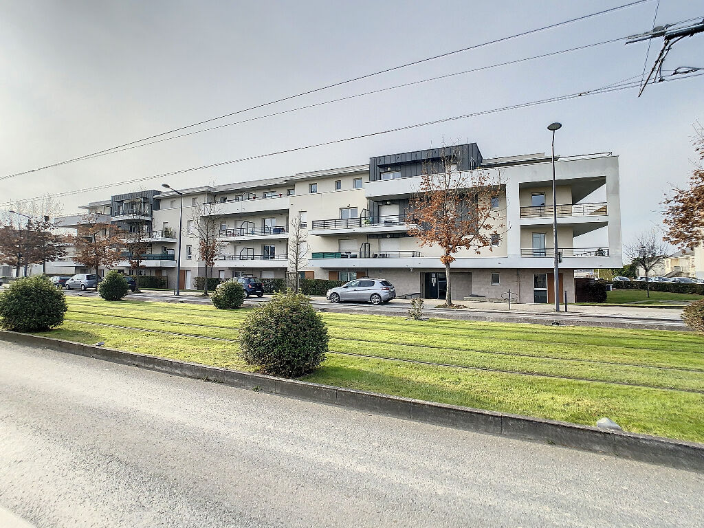 photos n°1 Appartement TYPE 2 CENTRE D AVRILLE