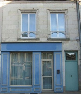 MAISON DE VILLE LE LUDE - 7 pieces - 120 m2