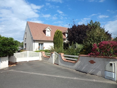 Maison Le Lude 6 pieces 184 m2
