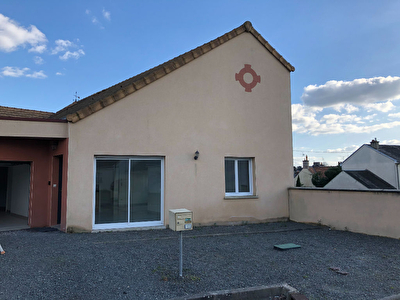 A louer - Maison sur Cerans-Fouilletourte