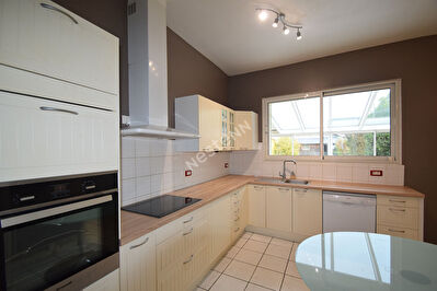 Vente Maison a LE LUDE de 5 pieces et d'une surface de 149 m2