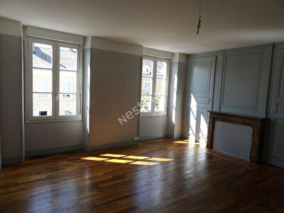 A louer - Appartement situe a Cerans-Foulletourte 4 pieces de 100m2