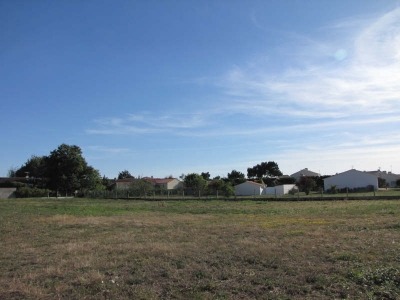 TERRAIN CONSTRUCTIBLE GIVRAND - 500 m2
