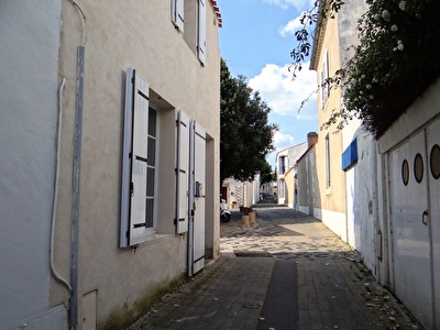 CDATA[EXCLUSIVITE - Proche de la plage de Boisvinet, Maison "coup de coeur" comprenant …
![Maison Saint Gilles Croix De Vie 2 pieces 28 m2