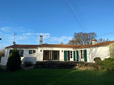 Maison Le Fenouiller 6 pieces 144 m2
