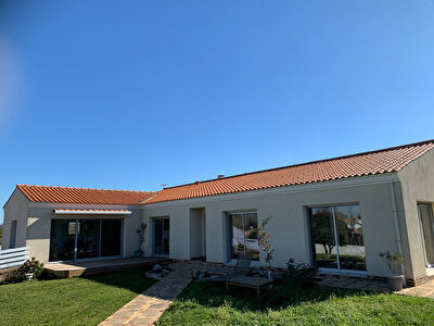 Maison Saint Gilles Croix De Vie 6 pieces 184 m2
