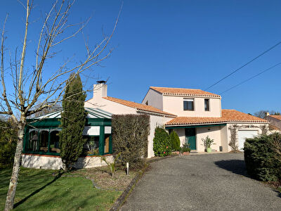Maison Le Fenouiller 5 pieces 172 m2