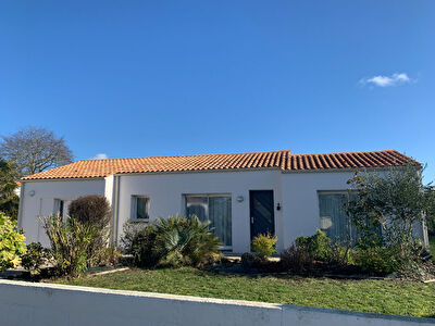 Maison Le Fenouiller 5 pieces 133 m2