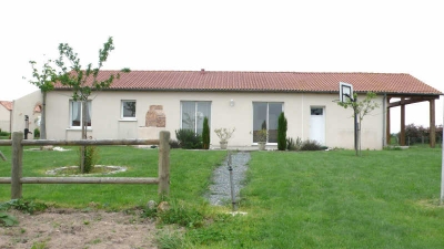 MAISON NUEIL LES AUBIERS - 5 pieces - 95,60 m2