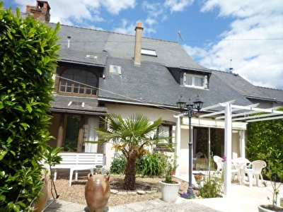 MAISON ANCIENNE CENTRE BEAUFORT EN VALLEE