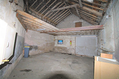 Maison ancienne centre de Maze