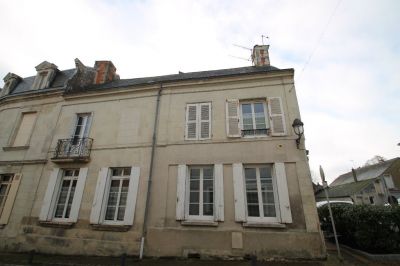 Maison Seiches Sur Le Loir 10 pieces 213,5 m2