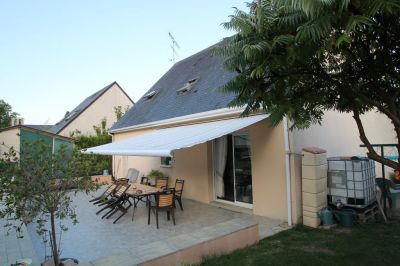 Maison Villeveque 7 pieces 105 m2