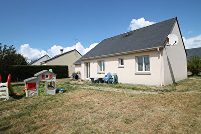 Maison a Soucelles recente de plain-pied