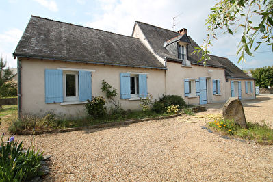 Maison ancienne avec 3 chambres sur terrain de 1813 m2