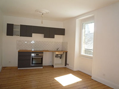 SAINT MALO PARAME CENTRE APPARTEMENT T2 ENTIEREMENT RENOVE LIBRE