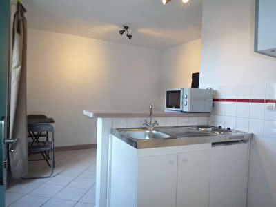 SAINT -MALO STUDIO MEUBLE SOLIDOR - LOCATION A L'ANNEE