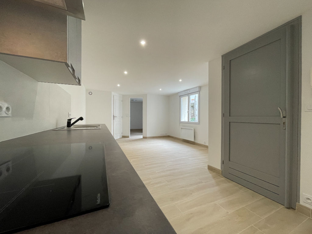 photos n°1 SAINT SERVAN APPARTEMENT T2 PARFAIT ETAT CALME