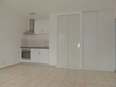 Appartement FONTENAY LE FLEURY - 2 pieces - 31 m2