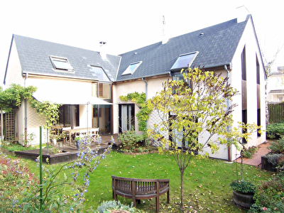 Maison individuelle ST CYR L ECOLE - 8 pieces - 181 m2