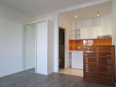 Studio SAINT CYR L ECOLE - 1 piece - 20 m2