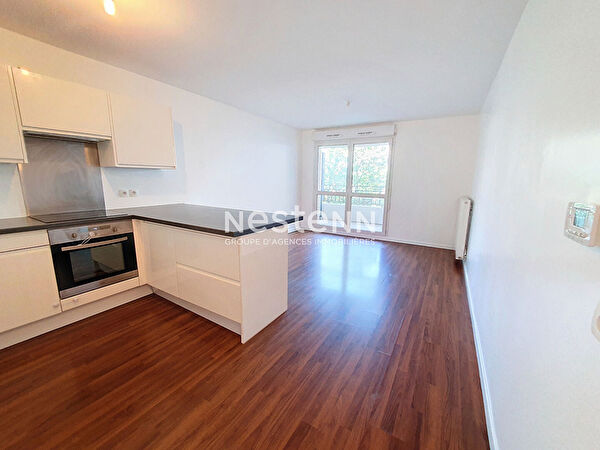 Appartement Fontenay Le Fleury 3 pieces 58 m2