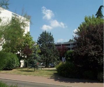Saint-cyr-l'Ecole - 4 pieces - 80 m2