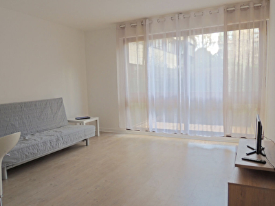 Appartement Fontenay Le Fleury 1 piece 27 m2