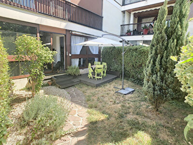 Appartement Fontenay Le Fleury 2 pieces
