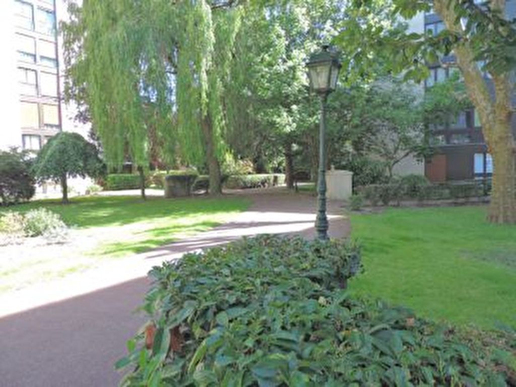 Appartement Fontenay Le Fleury 1 piece