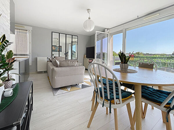 Appartement Bois D Arcy 3 pieces au derniere etage !
